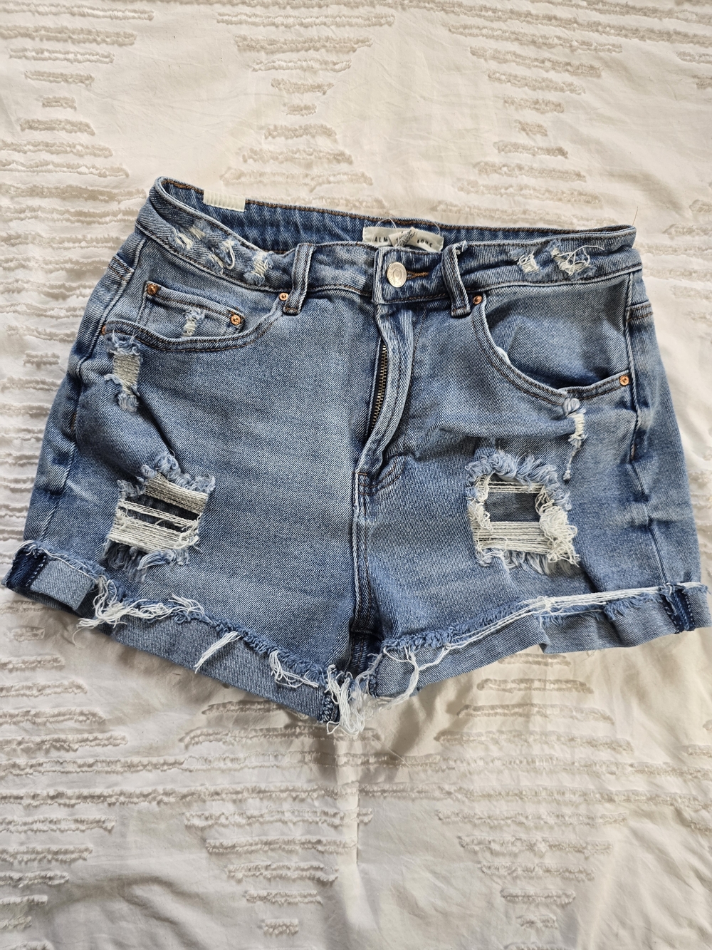 Almost Famous distressed denim shorts size 7